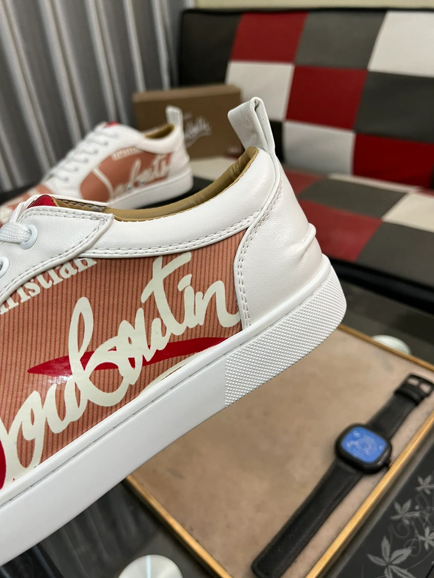 Men's men's shoes💰458⌚️⌚️christian louboutin (CL red sole shoes) counter hot diamond series, casual sneakers📢 📢 📢 Exclusive hot style release🎈🎈💪Movable latex feet👻Finished outsole line [Deyi] Global supply😝 [Top version]: Original imported cowhide upper, top original leather lining, original open-molded TPU outsole, original 1:1 detail processing, original shoe last, large number of ready-made code numbers: 38-44